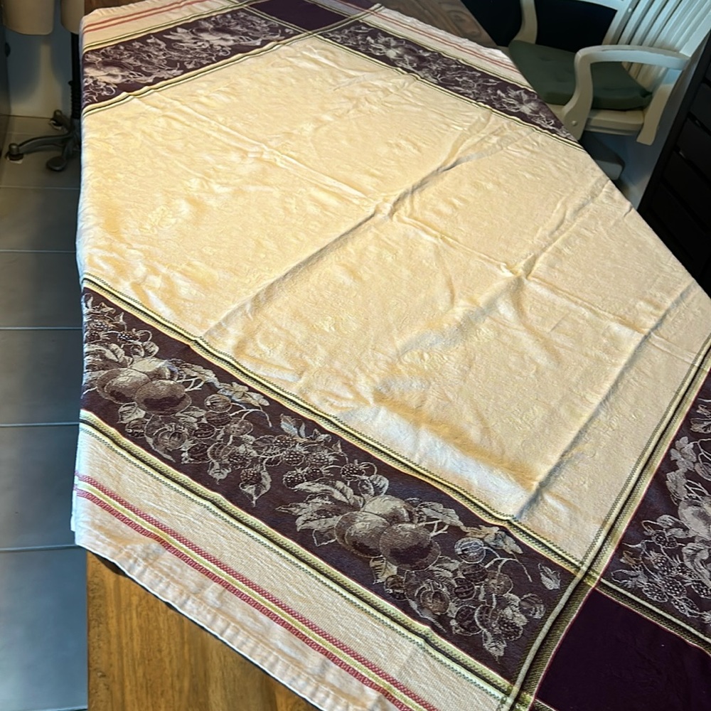 Anne De Solene Cotton Vintage Purple Pink Rectangular Fruit Print Table Cloth